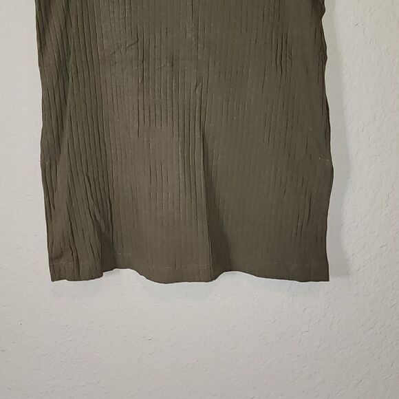 Doe & Rea top with stripes and slits on side NWOT - Picture 3 of 5